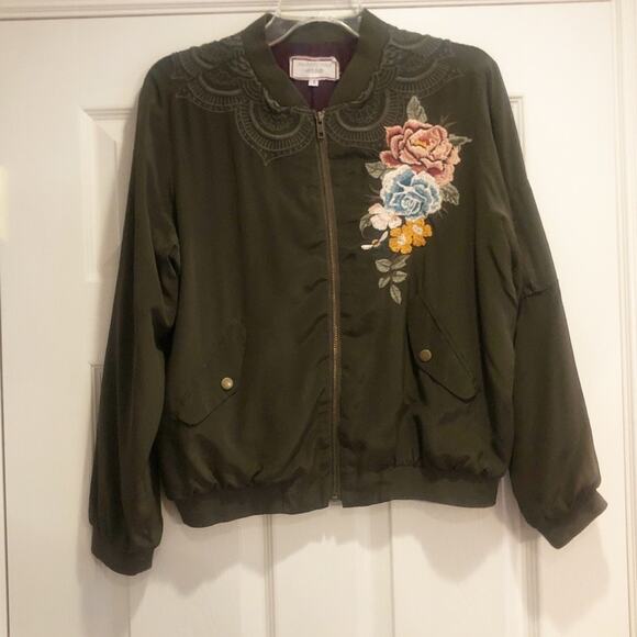 Johnny Was 100% SILK Alice Flower Embroidery Green Floral Bomber Jacket Boho - Picture 9 of 12